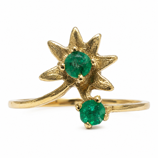 D10 ANILLO FLOR ESMERALDA REDONDA ORO AMARILLO 14K