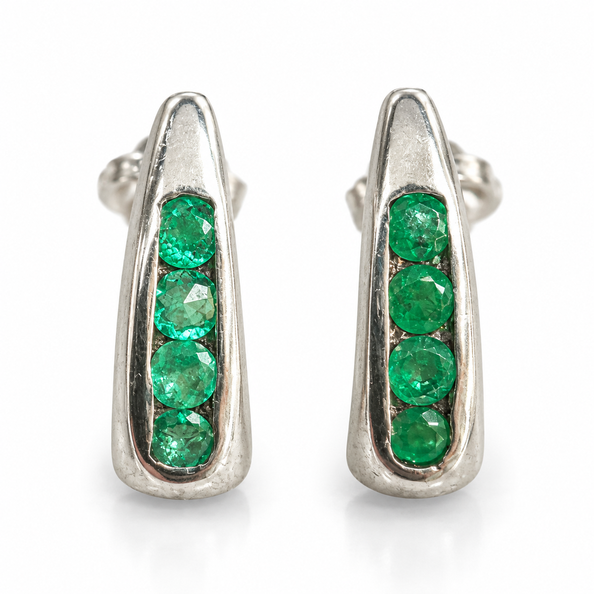 D163 ARETES ARRACADA ESMERALDA REDONDA PLATA RODIO 925